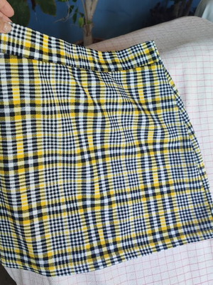 Μίνι φούστα plaid Shein σαν καινούργιο, κίτρινη μαύρη λευκή