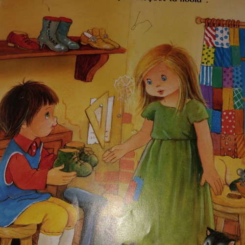 Ta Magika Papoutsakia fairy tale book like new