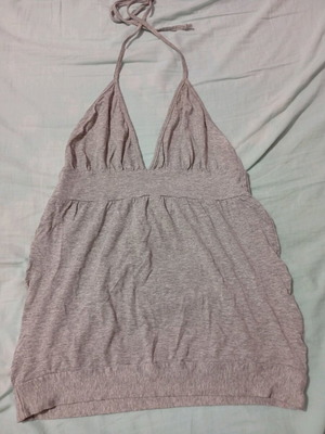 Blouse used gray that ties at the neck, one size