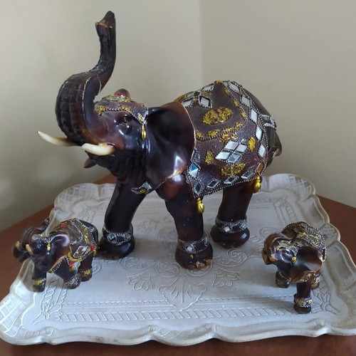 Wooden Feng Shui elephant set of 3 used with stones