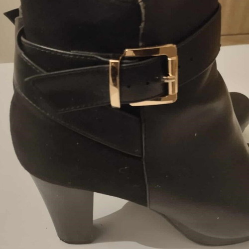 Black ankle boots size 41 used with conical heel and buckle