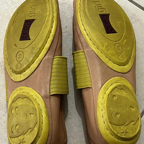Camper Right Nina women's ballet flats size 38 like new, beige