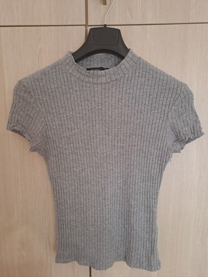 Bershka γυναικείο καλοκαιρινό T shirt σαν καινούριο, γκρι, μέγεθος M