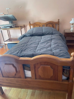 Κρεβάτι ξύλινο μεταχειρισμένο 1.00x2.00 με κομοδίνο