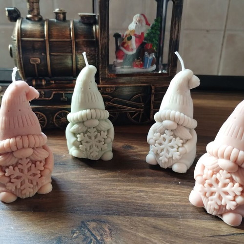 Aromatic gnome candle handmade, salted caramel scent, soy, various colors
