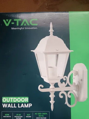 Εξωτερικό φωτιστικό τοίχου καινούργιο με IP44 και ντουί E27