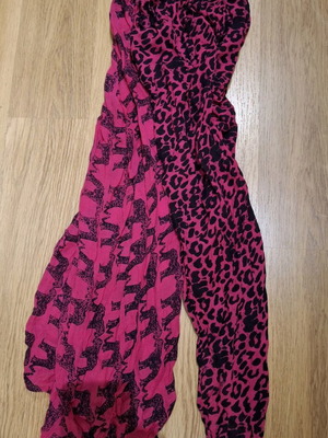Scarf like new with pink leopard and elephant pattern