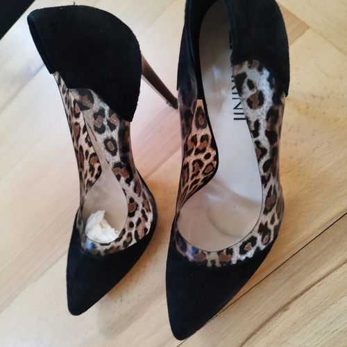 Carinii Leopard Print Heels size 40 like new with box