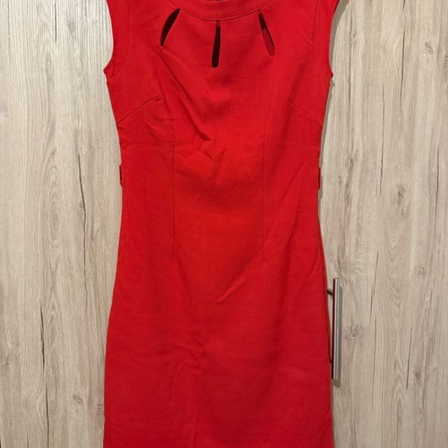 Red mid-length dress size S like new with chest details