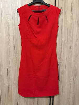 Red mid-length dress size S like new with chest details