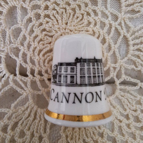 Porcelain thimble like new, Cannon Hall United Kingdom