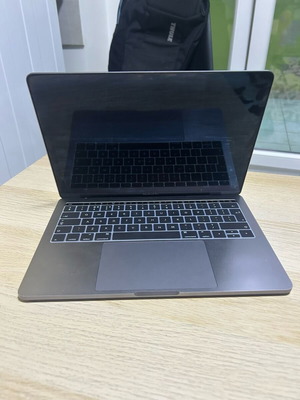 Apple MacBook Pro 13-inch 2016 like new, Intel Core i5, 8GB RAM, 256GB SSD