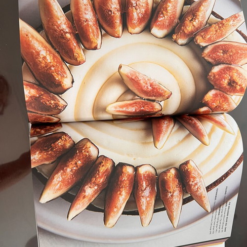 Everyone Can Bake book by Dominique Ansel like new