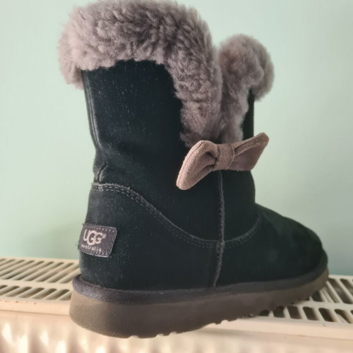 Ugg Australia Kourtney Short Boot black suede grey fur size 36 used
