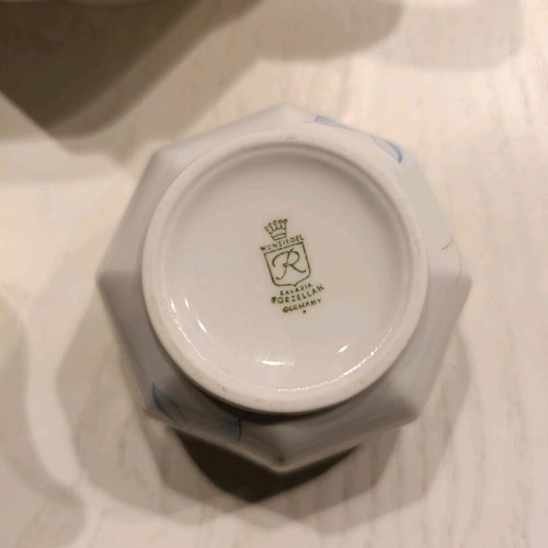 Bavaria porcelain teapot like new