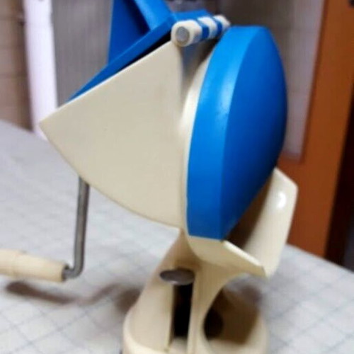 Vintage vegetable cutter used with 4 replacements and suction cup