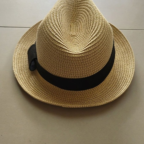 Karfil hat like new, beige, one size, made in Greece