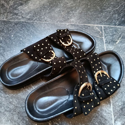 Zara women's sandals like new, size 40, black leather