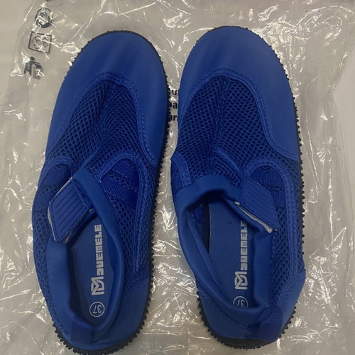 Sea shoes, new, size 37, blue