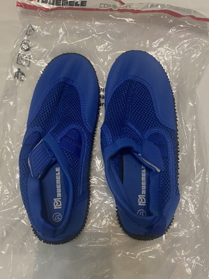 Sea shoes, new, size 37, blue