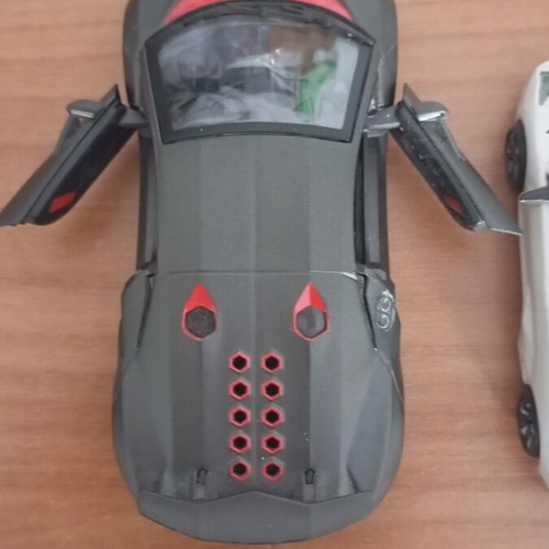 Lamborghini Sesto Elemento 1/24 and Reventón 1/32 used