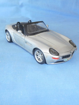 Maisto BMW Z8 1/24 μεταχειρισμένο, ασημί, μέταλλο