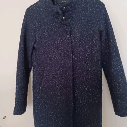 Women's blue coat like new with zipper and buttons