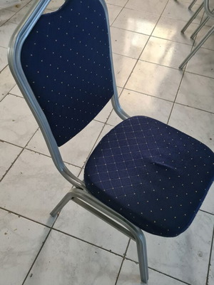 Καρέκλες σαν καινούργιες, μπλε με ασημί