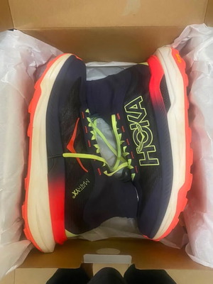 Hoka Tecton X3 running shoes like new, size 44.5, blue