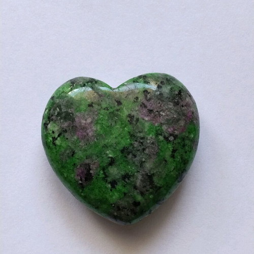 Ruby Zoisite heart 3 cm with Reiki energy and pouch new