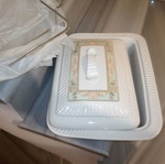 Ceramic Pyrex like new, at least 35 years old