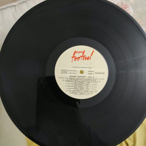 Dance Parade vol 3 vinyl like new, double record pop