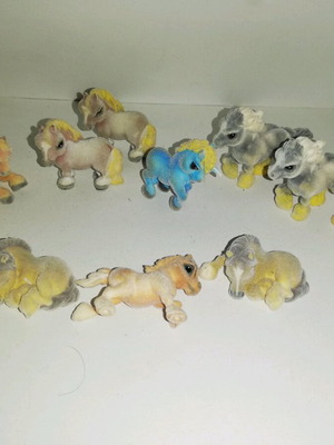 Mini velvet horse figures pack of 11 like new