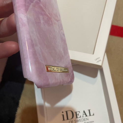 iPhone XS Max case ideal of Sweden used with side crack