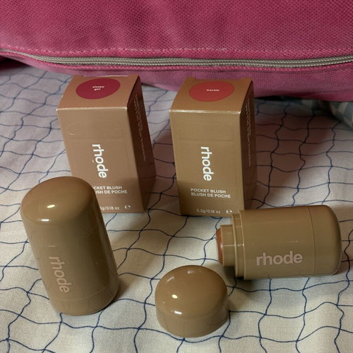 Rhode Pocket Blush new unused