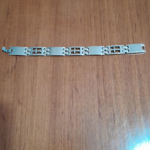 Men's bracelet like new, silver color