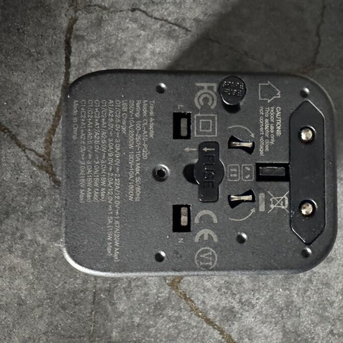Travel Adapter 20W GaN with USB Type-C and Type-A Ports
