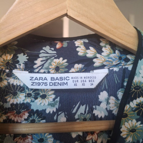 Zara Basic Floral Dress with Black Belt XS Like New