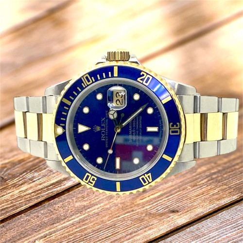 Rolex Submariner 3135 used with box and papers, like new condition