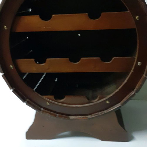Wine holder used in excellent condition
