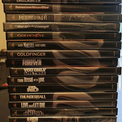 James Bond 007 DVD like new, 20 movies, 5 sealed
