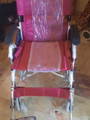 Lightweight folding wheelchair like new