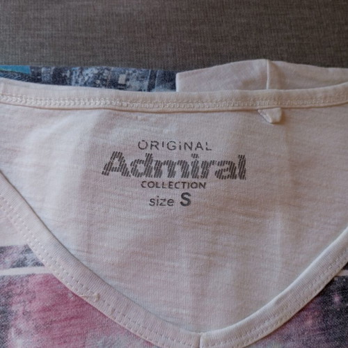 Admiral V-neck T-shirt with colorful graphic print, size S