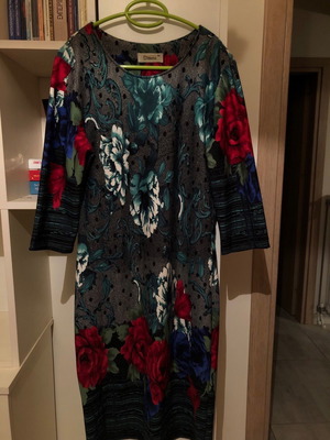 Dress No 44 used in very good condition