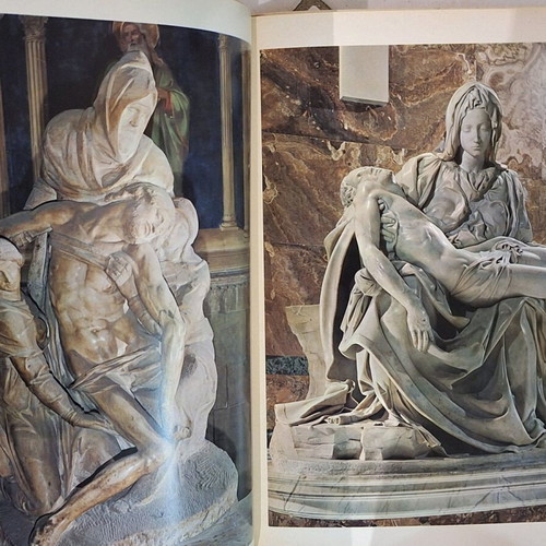 Art album magazines used, pack of 2 with Michelangelo works