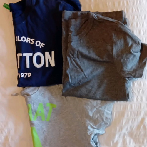 Pack of 3 short-sleeve T-shirts for 6-7 years Benetton and Terranova like new