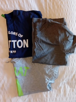 Pack of 3 short-sleeve T-shirts for 6-7 years Benetton and Terranova like new