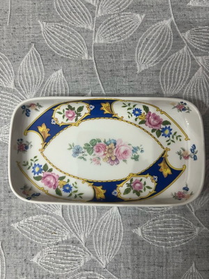 Limoge porcelain plate like new with multicolor decoration