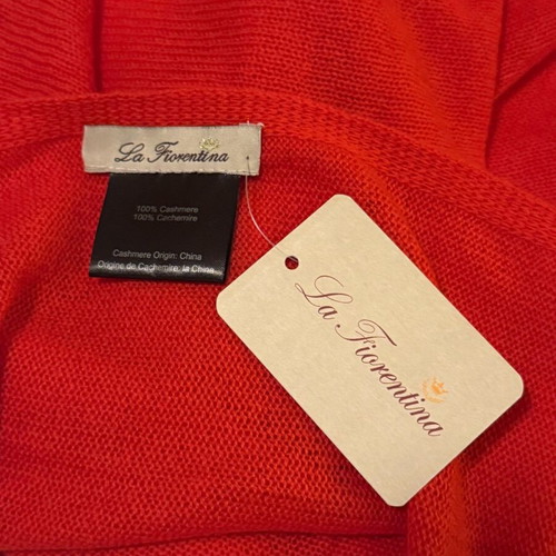 La Fiorentina Cape 100% Cashmere new, red