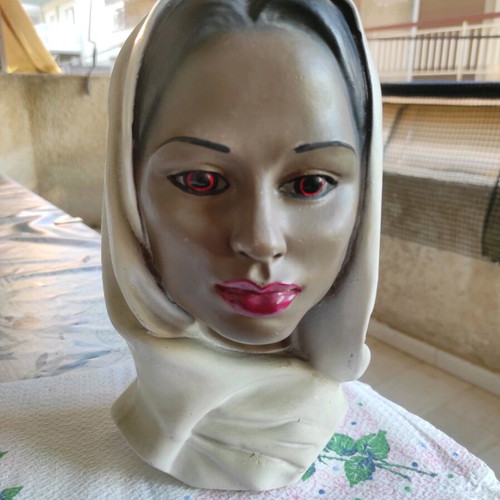Marwal chalkware statue of exotic woman vintage 1950's-60's large size 27x18x14cm like new